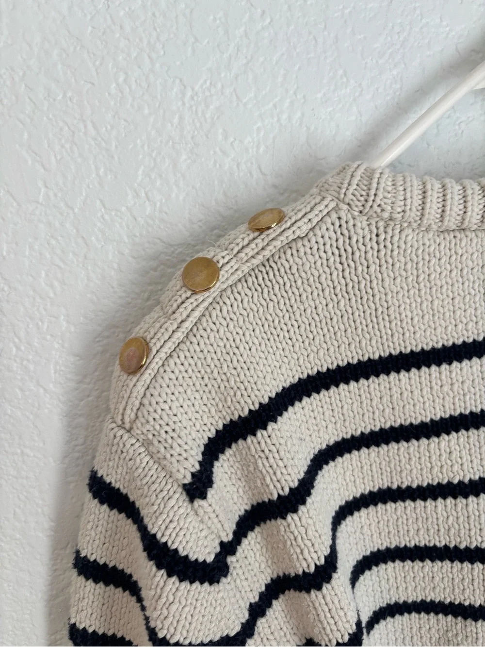 Zara Beige/Black Striped Knit Pullover Sweater XL Crew Neck Shoulder Buttons